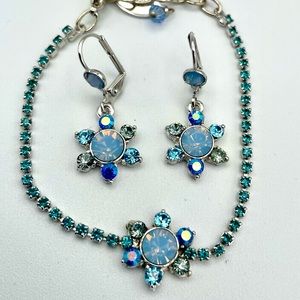 Belladonna jewelry 2pc set. Made in Canada.